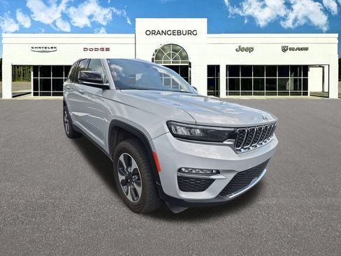 Used 2024 Jeep Grand Cherokee Limited 4xe AWD/4WD image 2