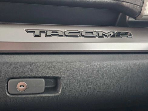Used 2025 Toyota Tacoma SR5 image 28