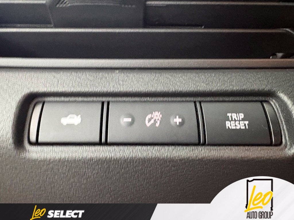 Used 2024 Nissan Altima 2.5 SR w/ SR Premium Package FWD image 16