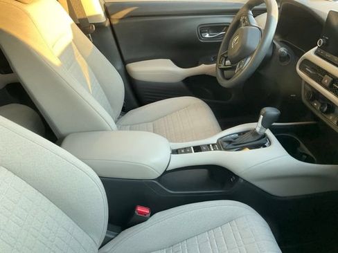 Used 2024 Honda HR-V LX image 4