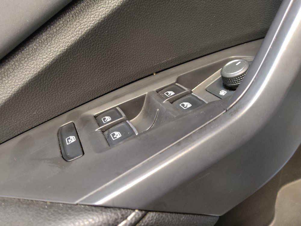 Used 2025 Volkswagen Jetta SE FWD image 27
