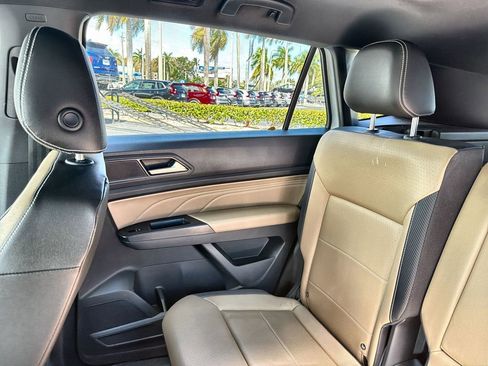 Used 2021 Volkswagen Atlas Cross Sport SE w/ Panoramic Sunroof Package image 13