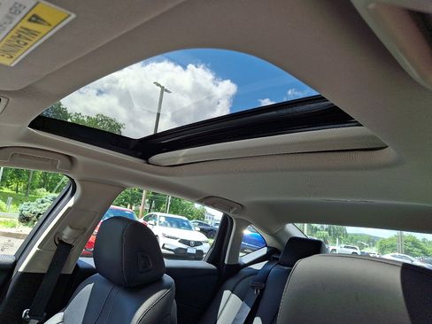 Certified 2023 Acura TLX w/ Technology Package image 14