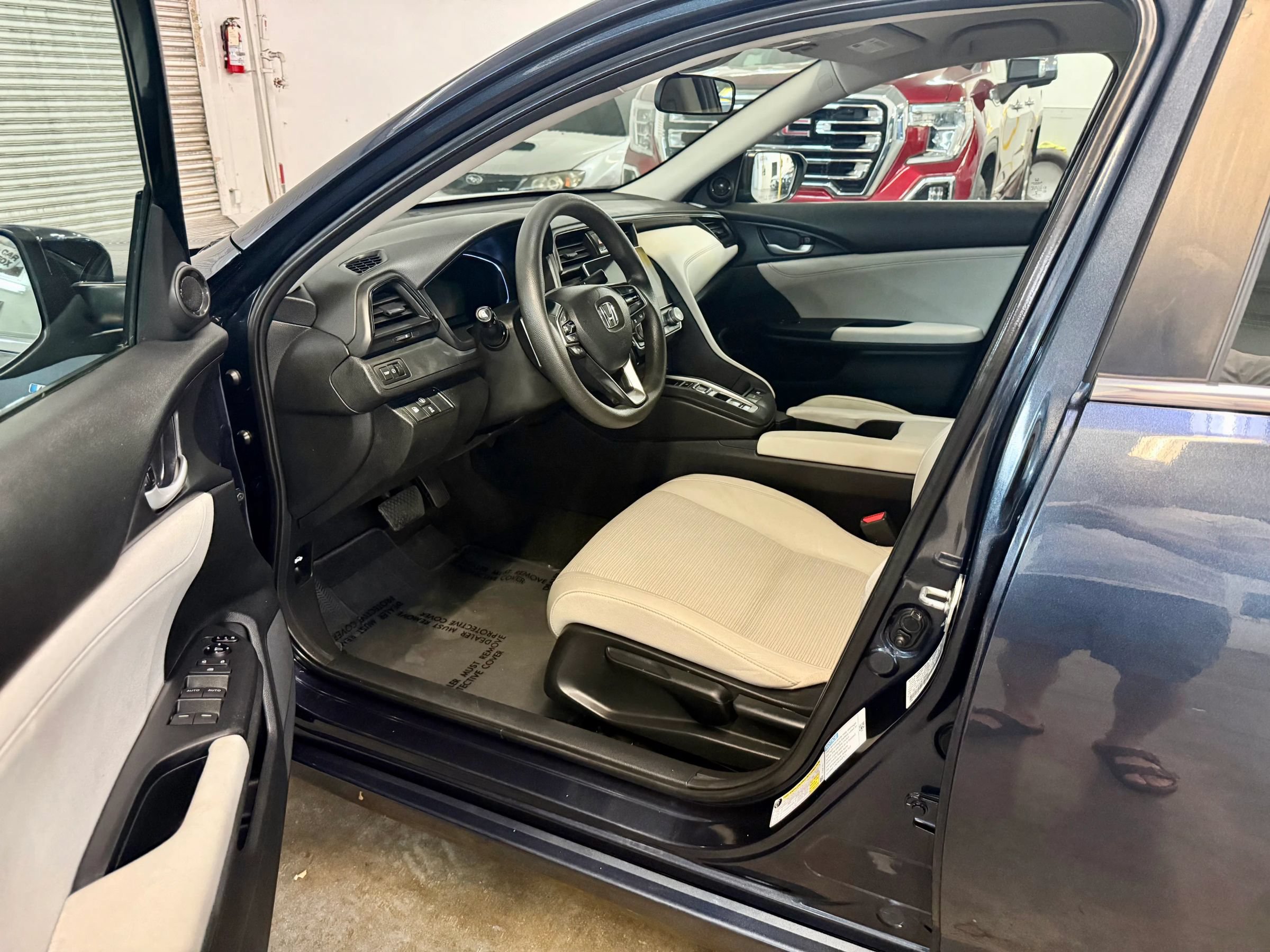 Used 2019 Honda Insight EX image 9