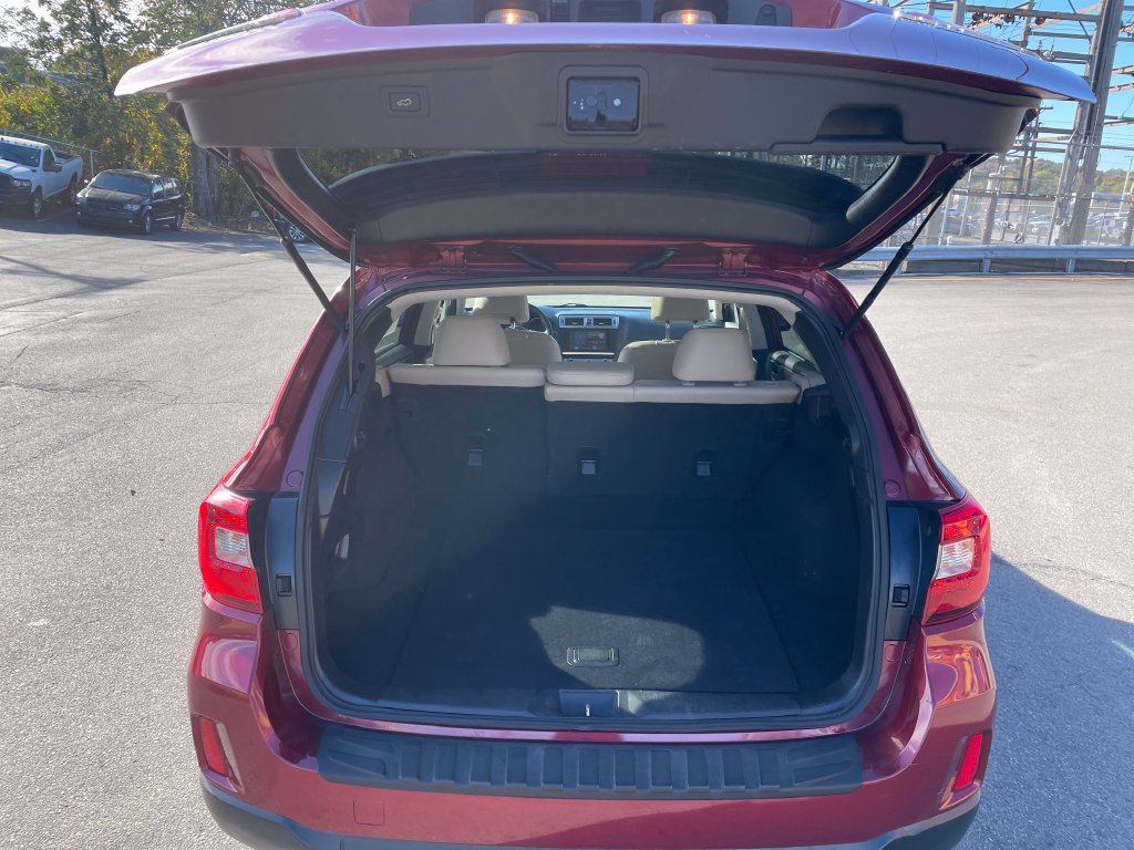 Used 2016 Subaru Outback 2.5i Limited AWD/4WD image 13