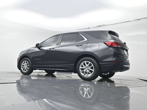 Used 2023 Chevrolet Equinox LT FWD image 22