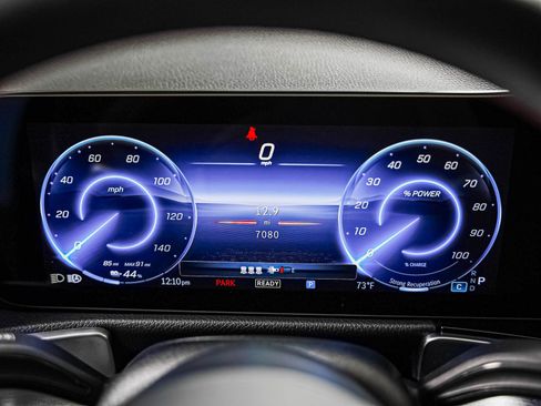 Certified 2024 Mercedes-Benz EQB 300 4MATIC image 17