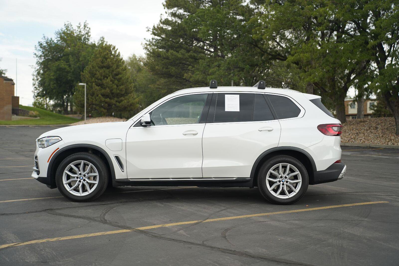 Used 2021 BMW X5 xDrive45e w/ Executive Package AWD/4WD image 2