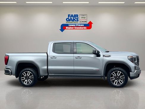Used 2024 GMC Sierra 1500 AT4 w/ Technology Package image 6
