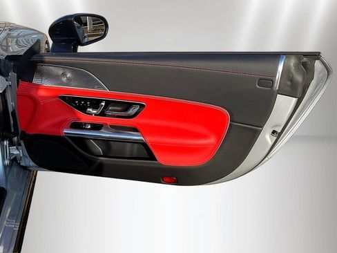 Used 2022 Mercedes-Benz SL 63 AMG 4MATIC w/ AMG Aerodynamic Package image 25