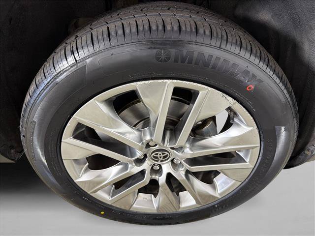 Used 2021 Toyota RAV4 Limited FWD image 14
