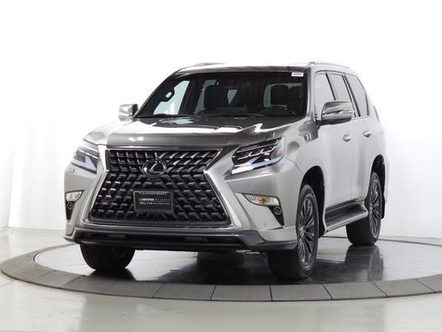 Used 2023 Lexus GX 460 Premium w/ Accessory Package AWD/4WD image 3