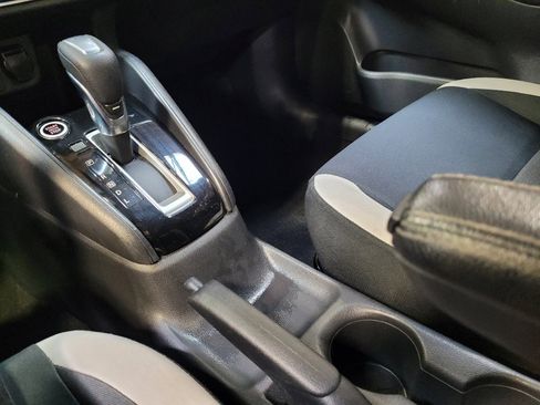 Used 2020 Nissan Versa SV FWD image 26