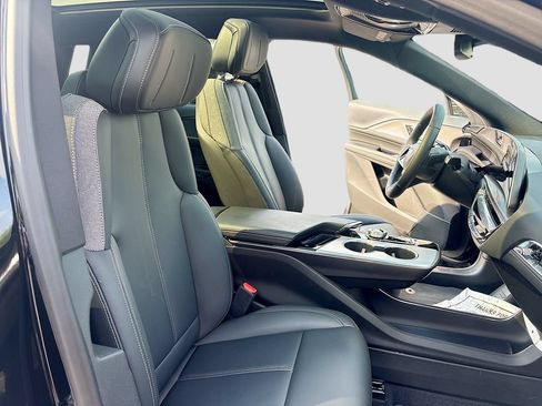 Certified 2024 Cadillac Lyriq Tech AWD/4WD image 31