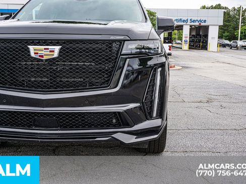 Used 2024 Cadillac Escalade ESV V AWD/4WD image 19