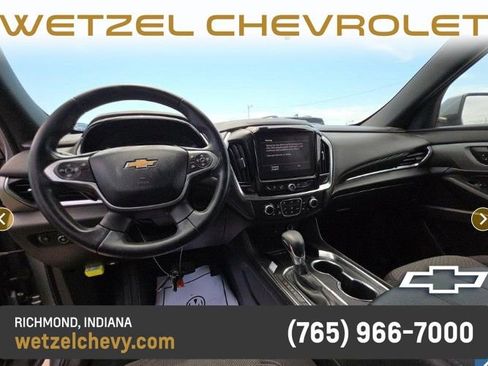 Used 2023 Chevrolet Traverse LT w/ LPO, Cargo Package AWD/4WD image 4