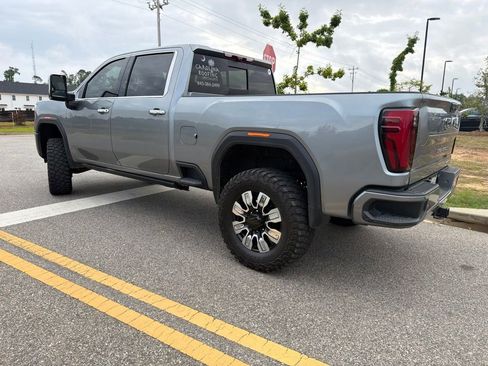Used 2024 GMC Sierra 2500 Denali w/ Denali Reserve Package AWD/4WD image 7