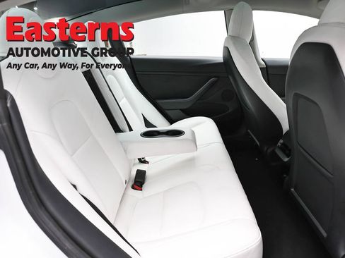 Used 2023 Tesla Model 3 Standard Range image 17