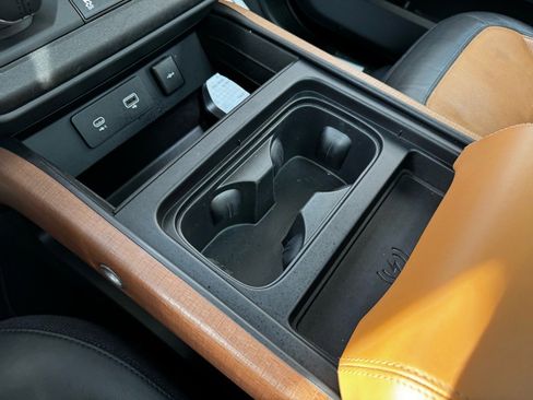 Used 2023 Land Rover Defender 130 X image 16