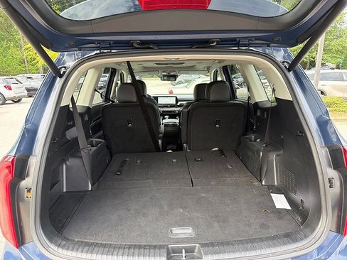 Used 2025 Kia Telluride S FWD image 10