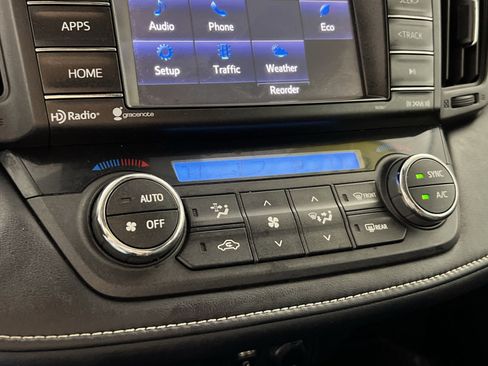 Used 2018 Toyota RAV4 XLE image 21