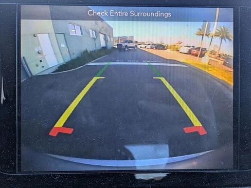 Used 2019 Chrysler Pacifica Touring-L Plus image 8