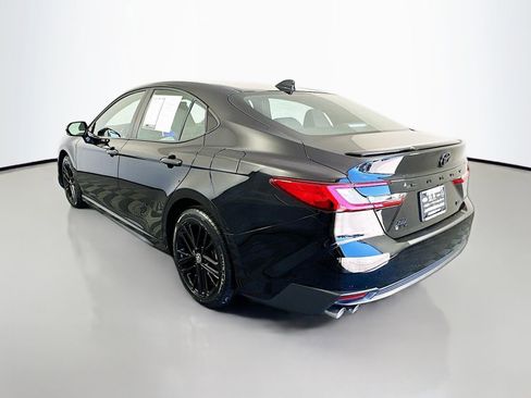 Used 2025 Toyota Camry SE w/ Convenience Package AWD/4WD image 5
