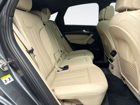Used 2022 Audi Q5 2.0T Premium Plus w/ Premium Plus Package image 19
