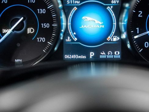 Used 2020 Jaguar F-PACE Premium AWD/4WD image 47