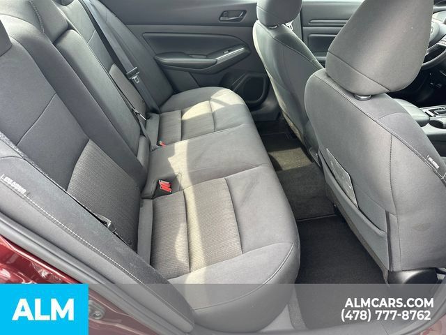 Used 2025 Nissan Altima 2.5 SV FWD image 17