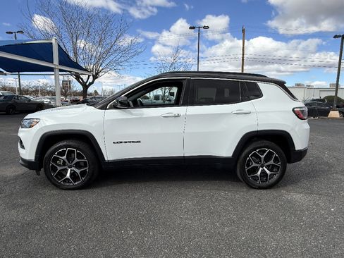 Used 2025 Jeep Compass Limited AWD/4WD image 8