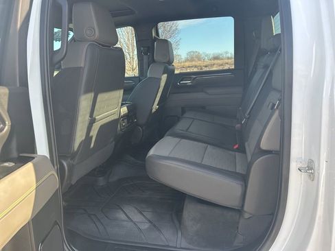 Used 2024 Chevrolet Silverado 2500 ZR2 w/ Technology Package image 28