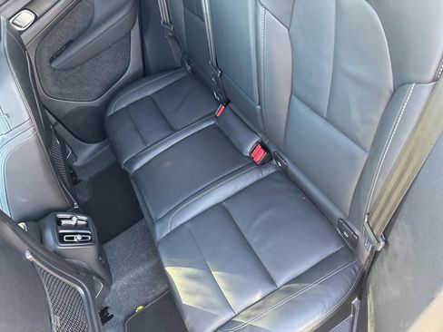 Certified 2025 Volvo XC40 B5 Plus image 33