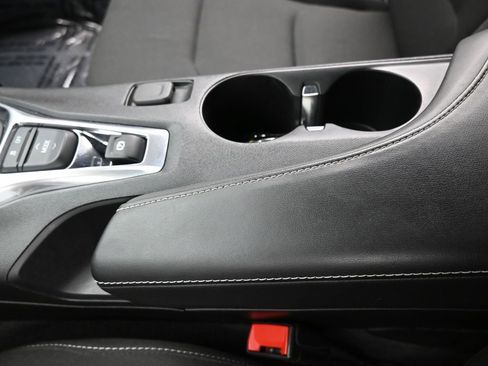 Used 2020 Chevrolet Camaro LT image 36