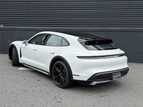 Certified 2022 Porsche Taycan 4 Cross Turismo image 3