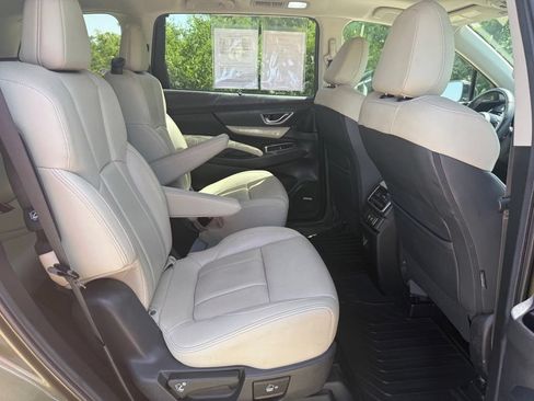 Used 2022 Subaru Ascent Limited w/ Technology Package AWD/4WD image 18