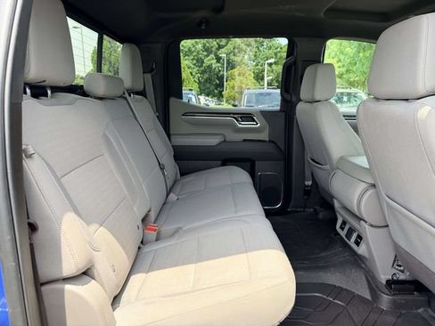 Used 2024 Chevrolet Silverado 1500 LT w/ Safety Package AWD/4WD image 11