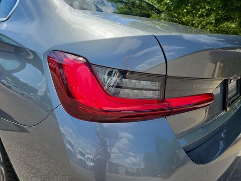 Certified 2025 BMW 330i Sedan w/ Premium Package RWD image 37