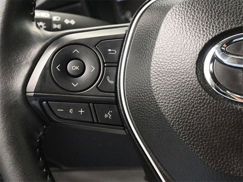 Certified 2025 Toyota Corolla Cross LE image 28