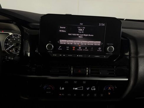 Used 2025 Nissan Pathfinder SV FWD image 19