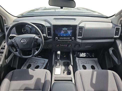Used 2024 Nissan Frontier SV RWD image 13