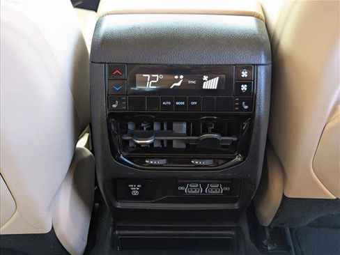 Used 2021 Jeep Grand Cherokee L Limited w/ MOPAR Finishing Package AWD/4WD image 17