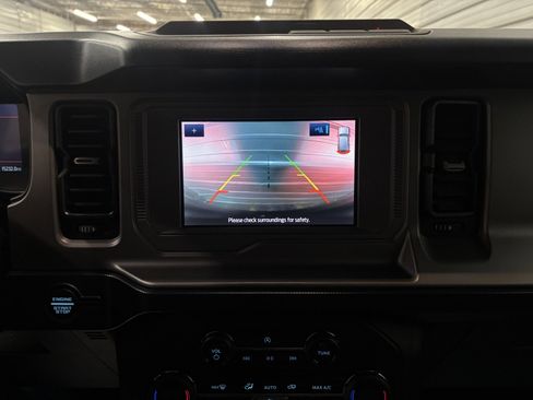 Used 2021 Ford Bronco Outer Banks image 17