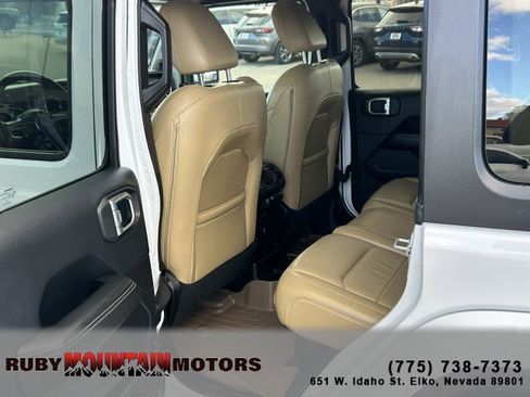 Used 2018 Jeep Wrangler Unlimited Sahara w/ Cold Weather Group image 18