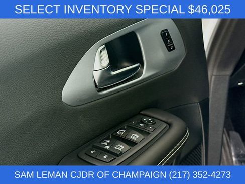 New 2026 Chrysler Pacifica Limited w/ S Appearance Package FWD image 18