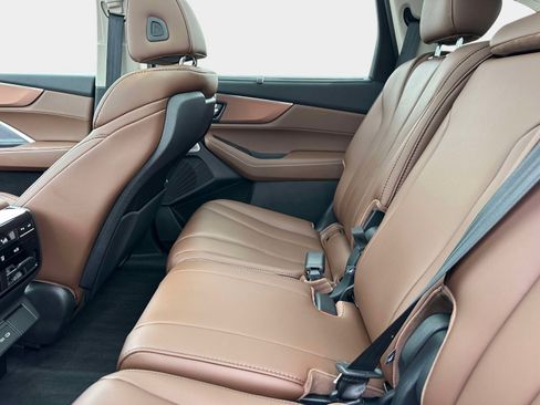 Used 2025 Acura MDX SH-AWD w/ Technology Package image 13