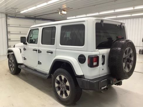 Used 2018 Jeep Wrangler Unlimited Sahara w/ Cold Weather Group AWD/4WD image 4
