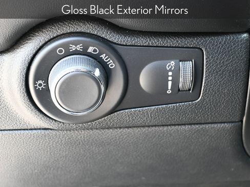 Used 2024 Dodge Durango GT image 24