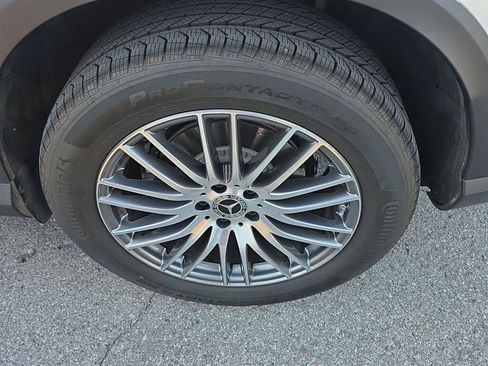 Certified 2025 Mercedes-Benz GLC 300 4MATIC image 13