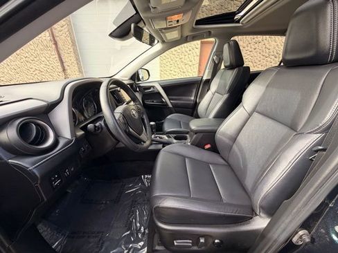 Used 2018 Toyota RAV4 Limited image 22